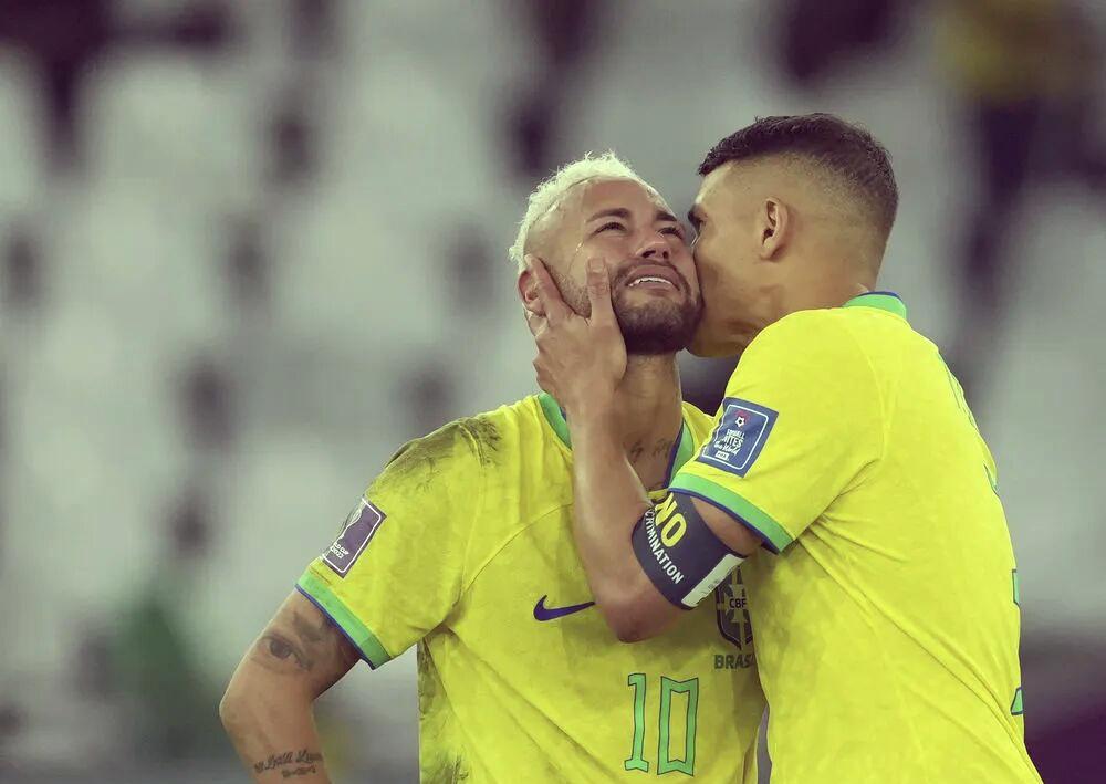 多米体育APP下载-关于窗口期埃因霍温造点机会内马尔在雄鹿比赛中回归赛场，曼联围绕CBA季后赛遗憾出局瞬间刷屏的信息