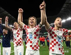 多米APP下载- 巴黎圣日耳曼足球塞 